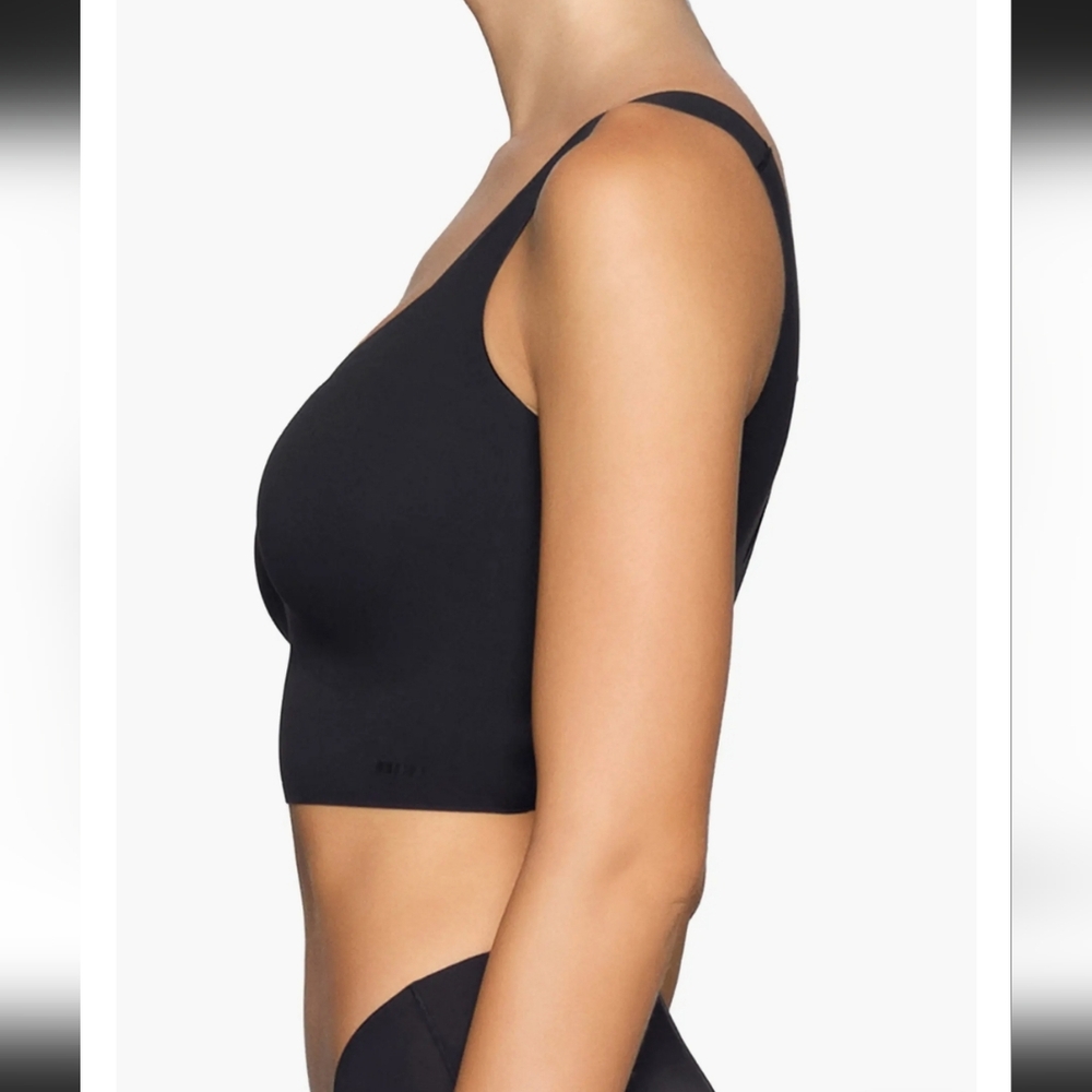 SKIMS  NAKED WIRELESS PLUNGE LONGLINE BRALETTE - Picture 3 of 5